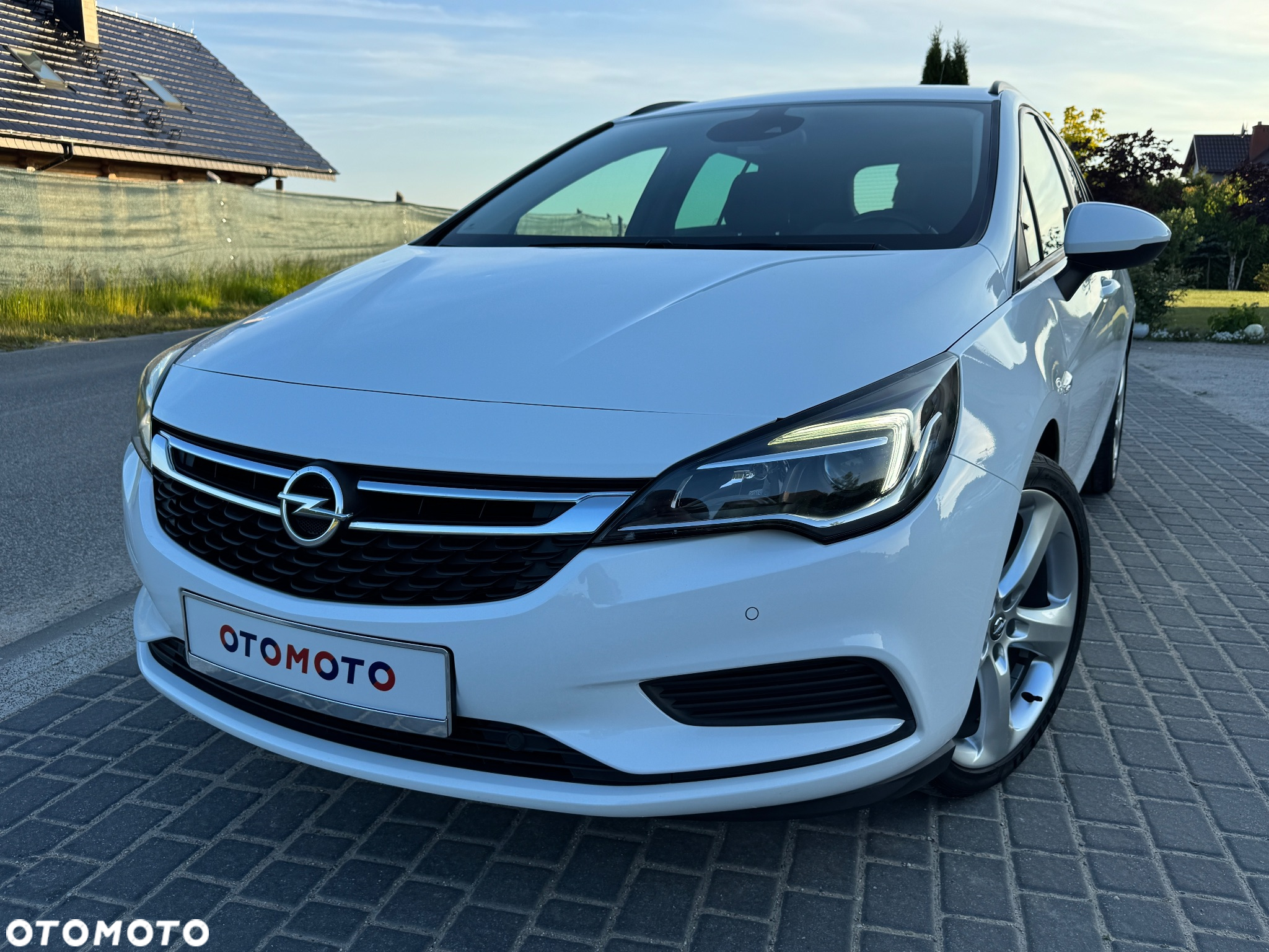 Opel Astra 1.6 D (CDTI) Edition - 4