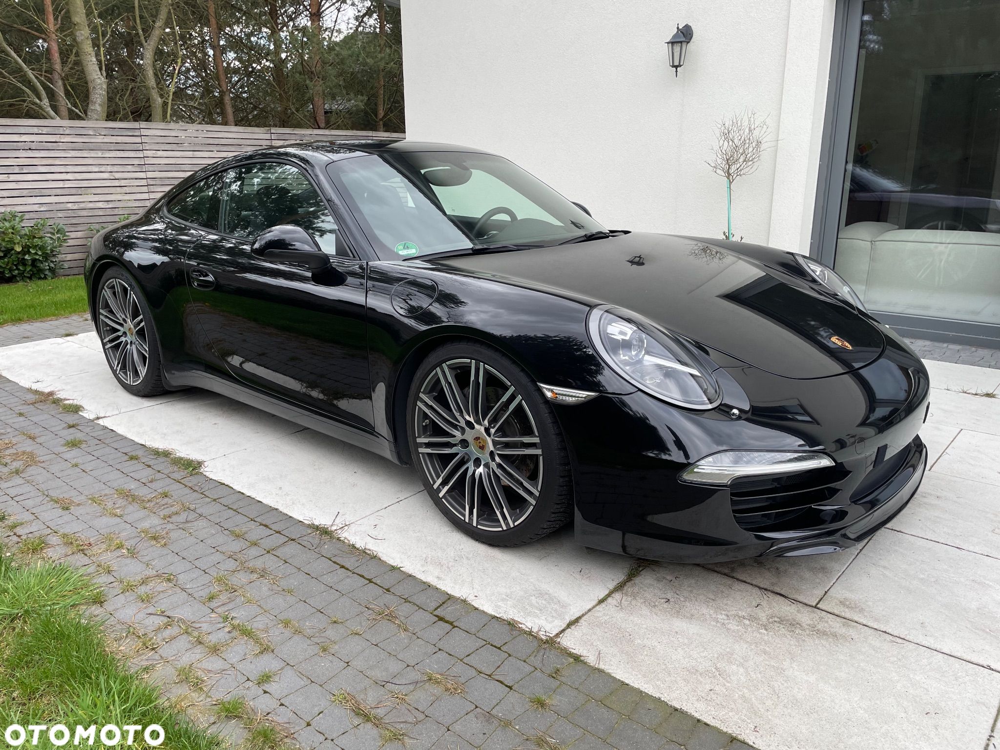 Porsche 911 Carrera - 1