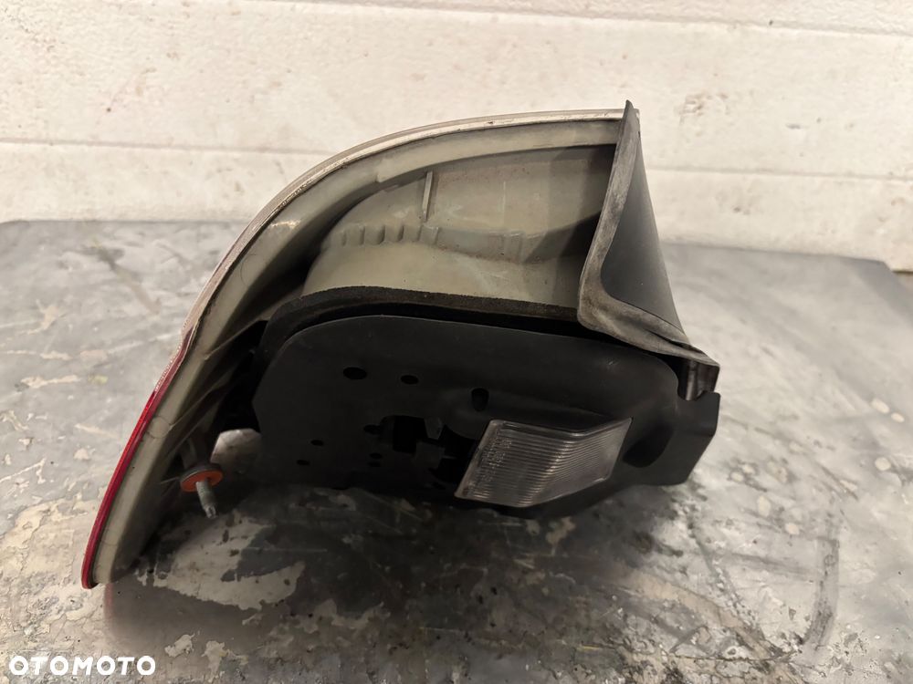 BMW E46 KABRIO LAMPA PRAWY TYL TYLNA - 5