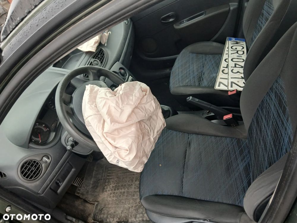 renault clio III TEC67 maska zderzak lampa grill błotnik drzwi zbiornik paliwa szyba lusterko - 2