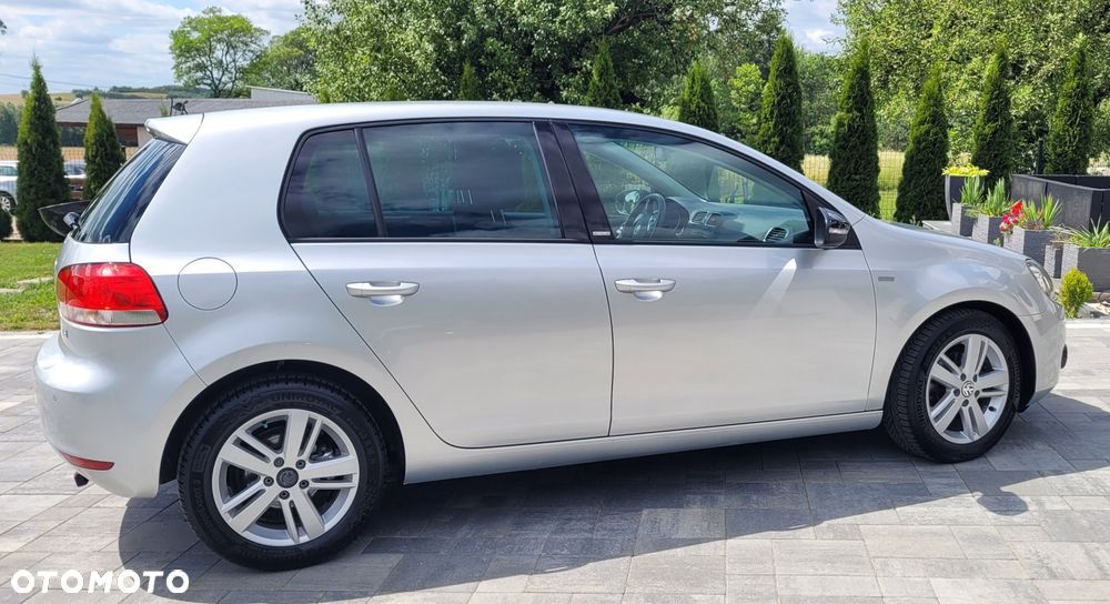 Volkswagen Golf - 2