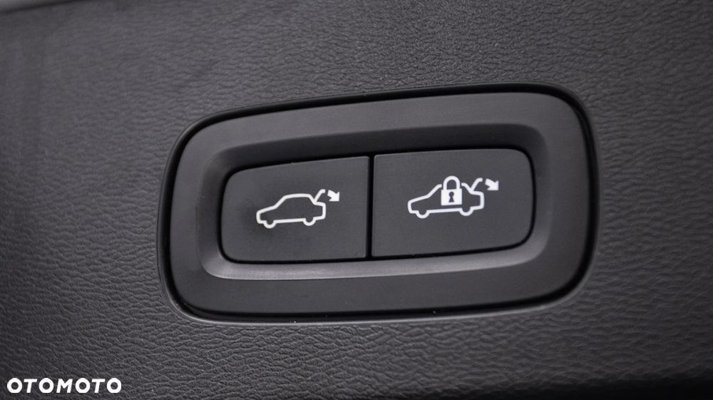Volvo V60 B4 D Momentum Pro - 28
