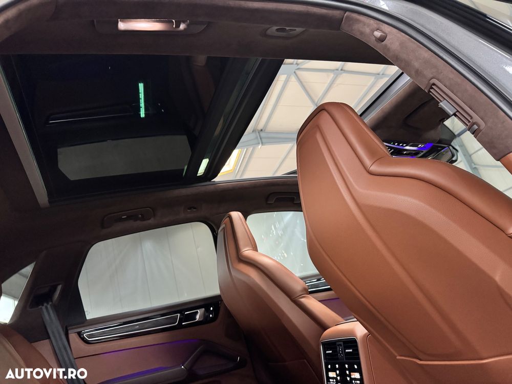 Porsche Cayenne - 16