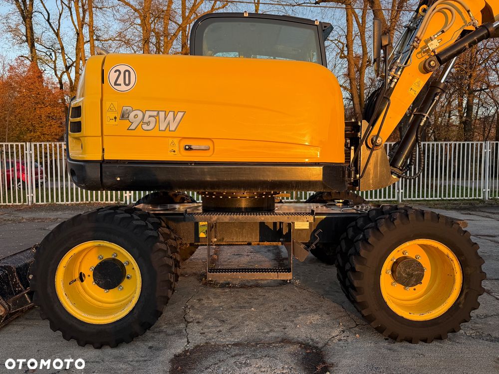 Yanmar Koparka kołowa B95W - 14