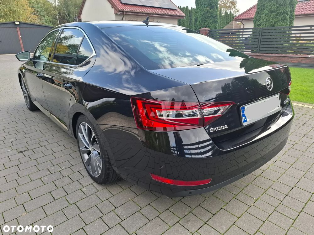 Skoda Superb 2.0 TDI L&K DSG - 6