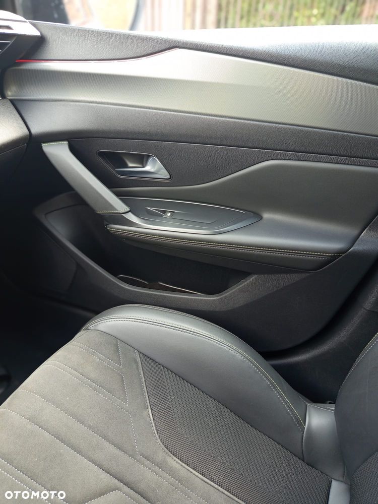 Peugeot 308 BlueHDi FAP 130 EAT8 Stop & Start GT - 29