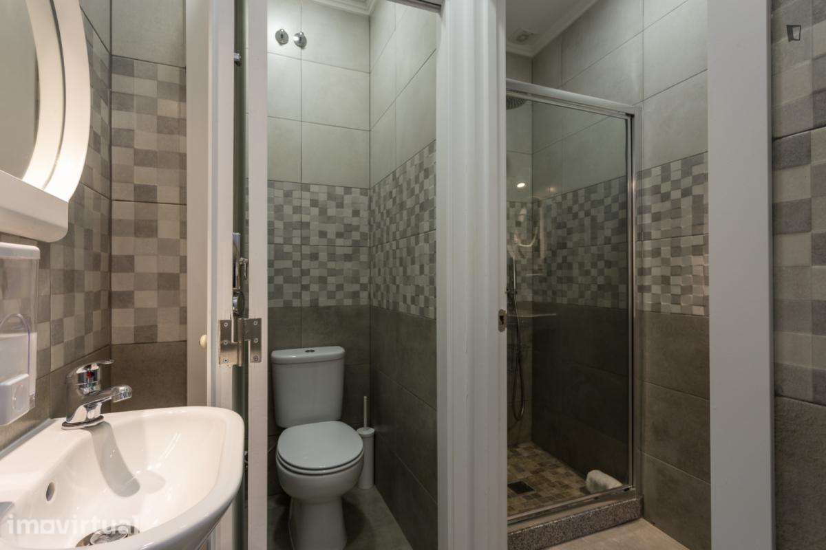 Quarto - localizado em Arroios Lisbon - Grande imagem: 2/28