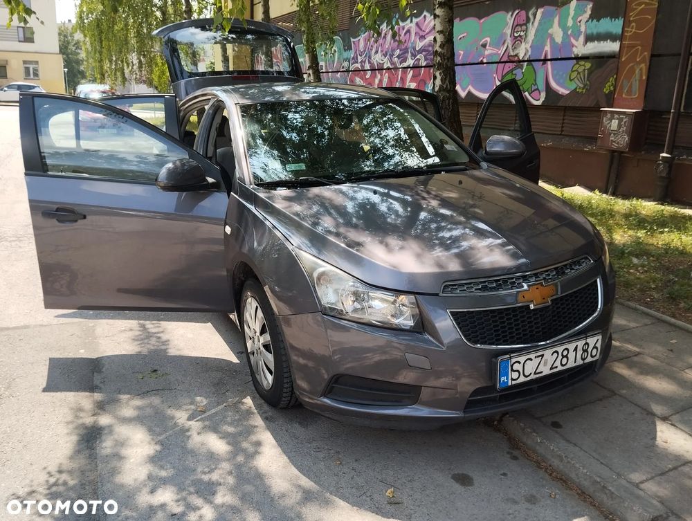 Chevrolet Cruze - 15