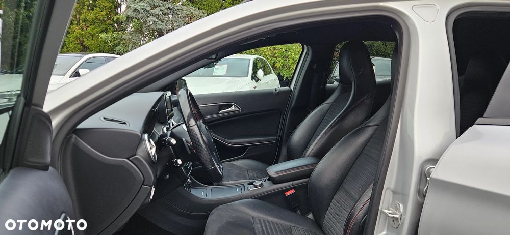 Mercedes-Benz GLA - 22
