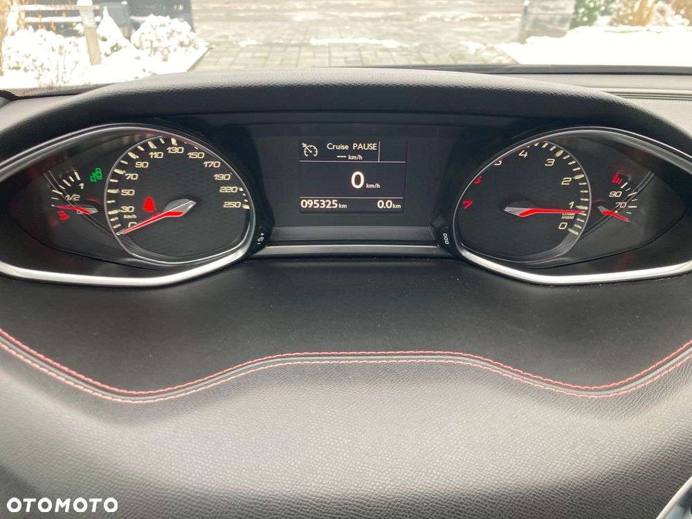 Peugeot 308 1.6 e-THP GT S&S - 15