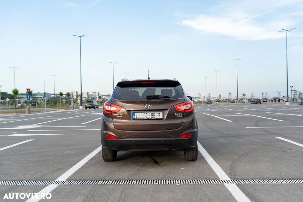 Hyundai ix35 2.0 CRDI 4WD Automatik Fifa World Cup Gold Edition - 5