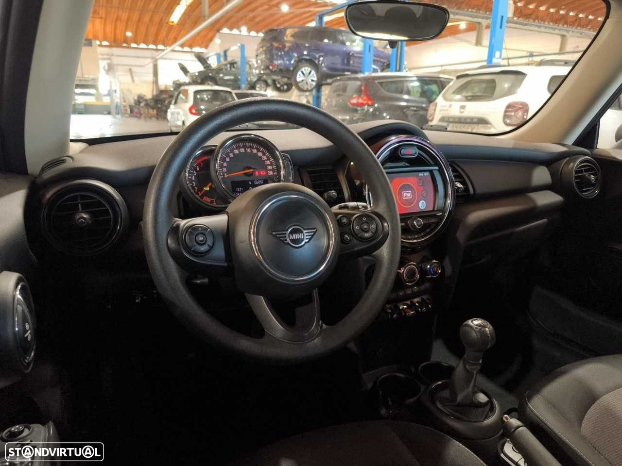 MINI 3 Portas - 10
