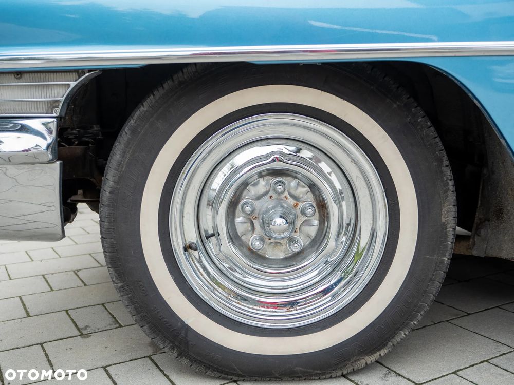 Cadillac Deville - 33