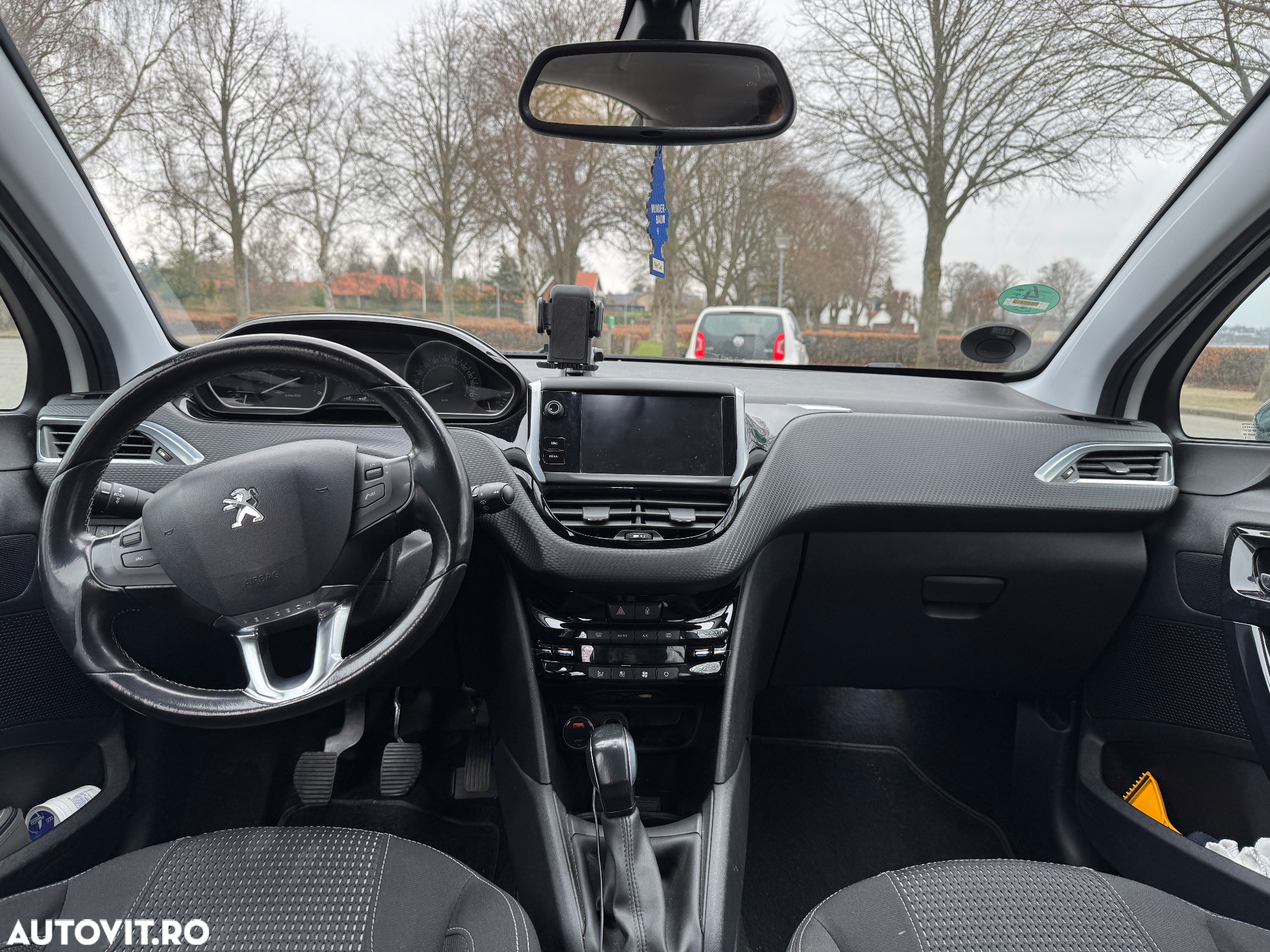Peugeot 208 Blue-HDi 100 Stop&Start Allure - 10