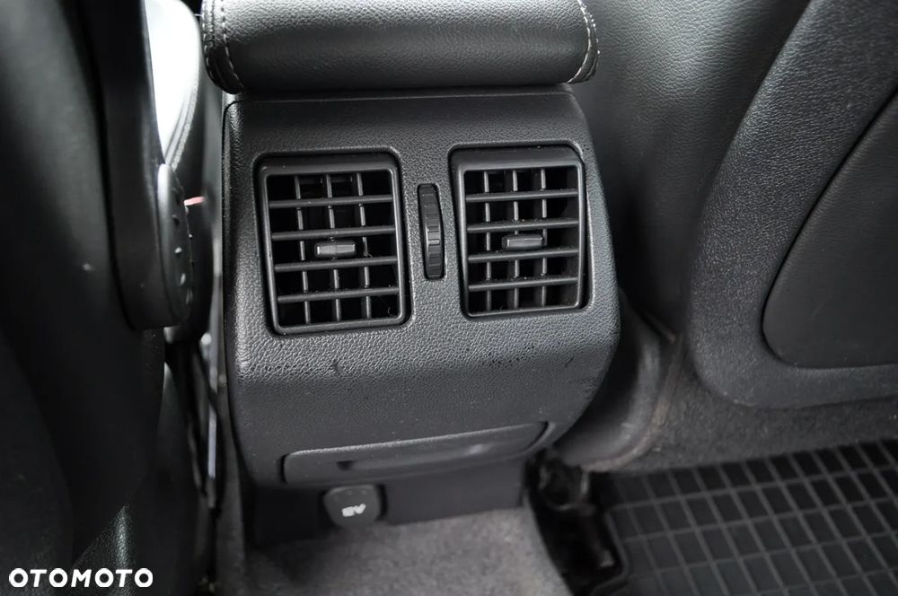 Renault Laguna 2.0 dCi Bose Edition ESM - 24