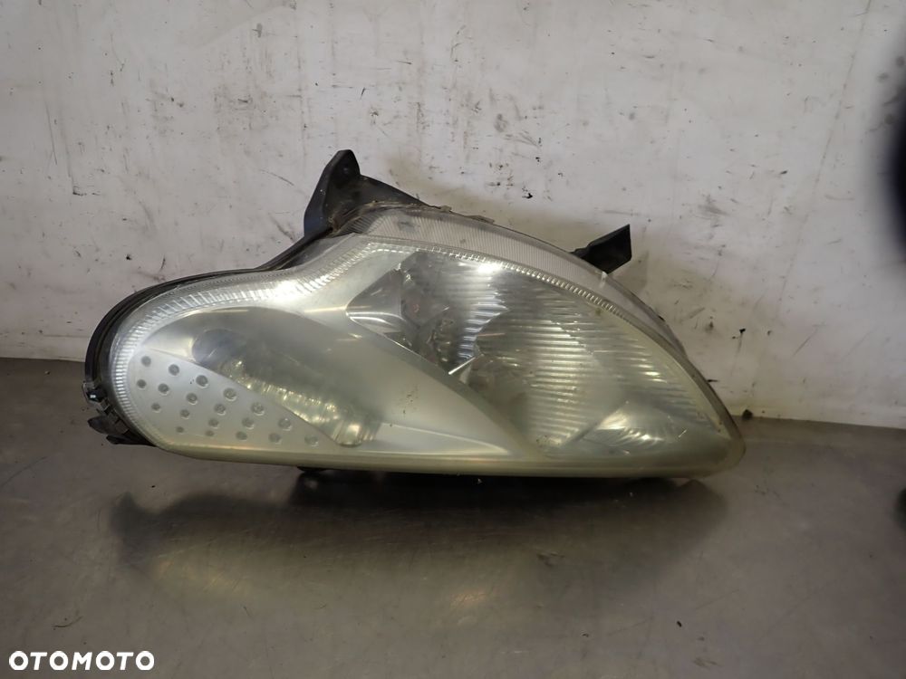 LAMPA LEWA PRZEDNIA CITROEN C3 PLURIEL 1.69641774480
