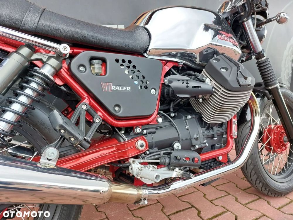 Moto Guzzi V7 - 6