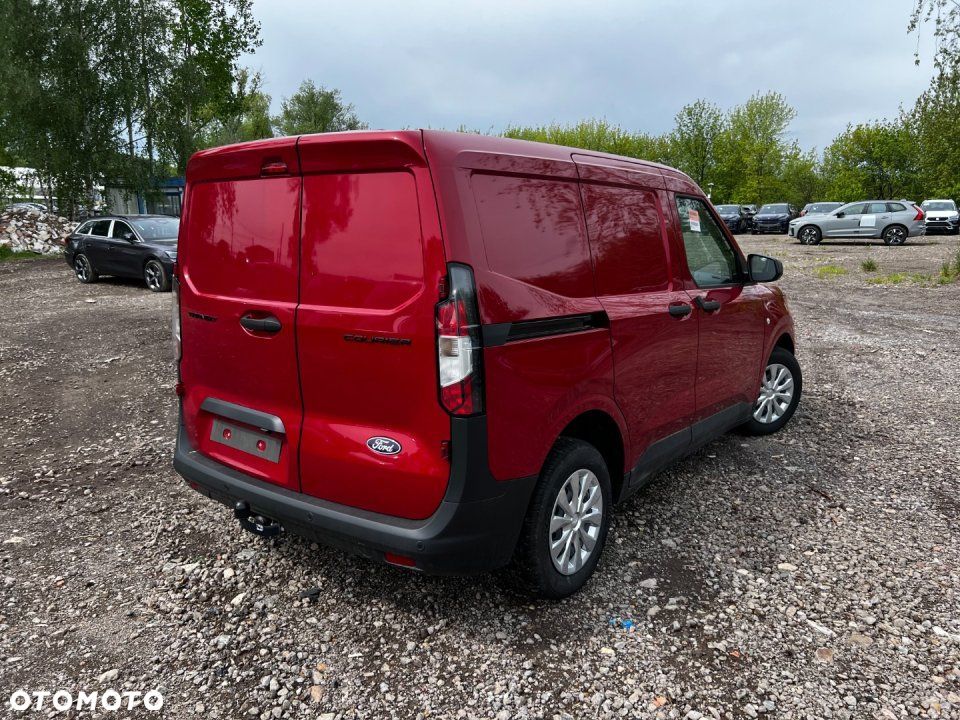 Ford Transit Courier - 4
