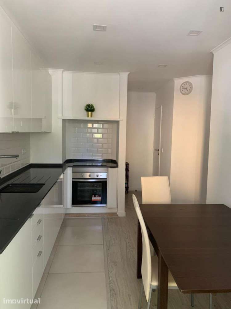 Quarto - localizado em Olivais Lisbon - Grande imagem: 3/4