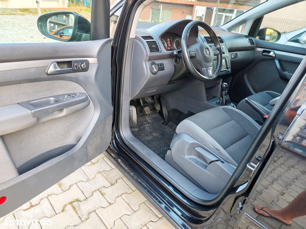 Volkswagen Touran 1.6 TDI BlueMotion Technology Highline - 21