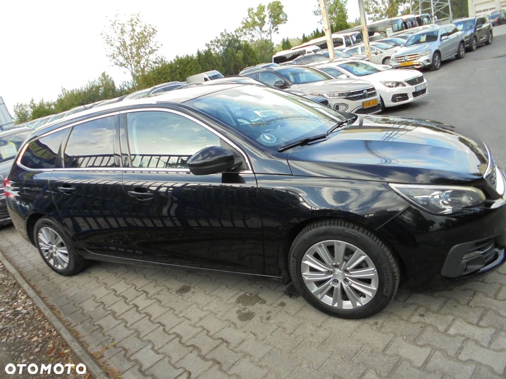 Peugeot 308 BlueHDi 130 Stop & Start Active Business-Paket - 32
