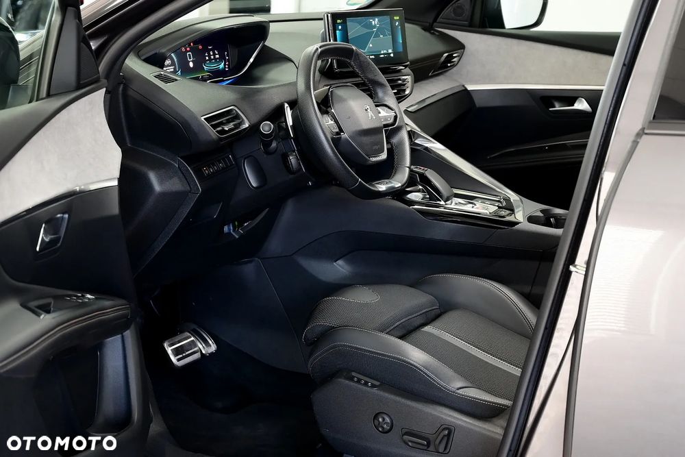 Peugeot 3008 1.6 PureTech Hybrid4 PHEV GT S&S EAT8 - 7