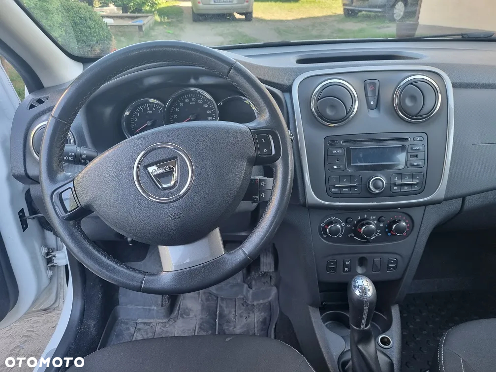 Dacia Sandero 1.5 dCi Laureate - 8