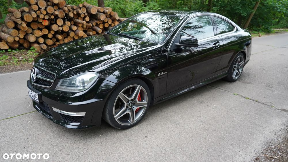 Mercedes-Benz Klasa C 63 AMG AMG SPEEDSHIFT MCT AMG Performance Package - 1