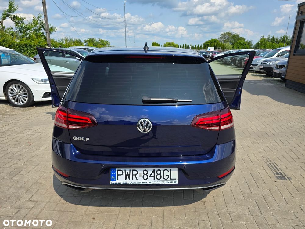 Volkswagen Golf - 22