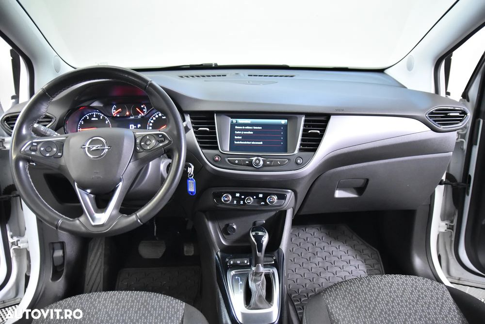 Opel Crossland - 10