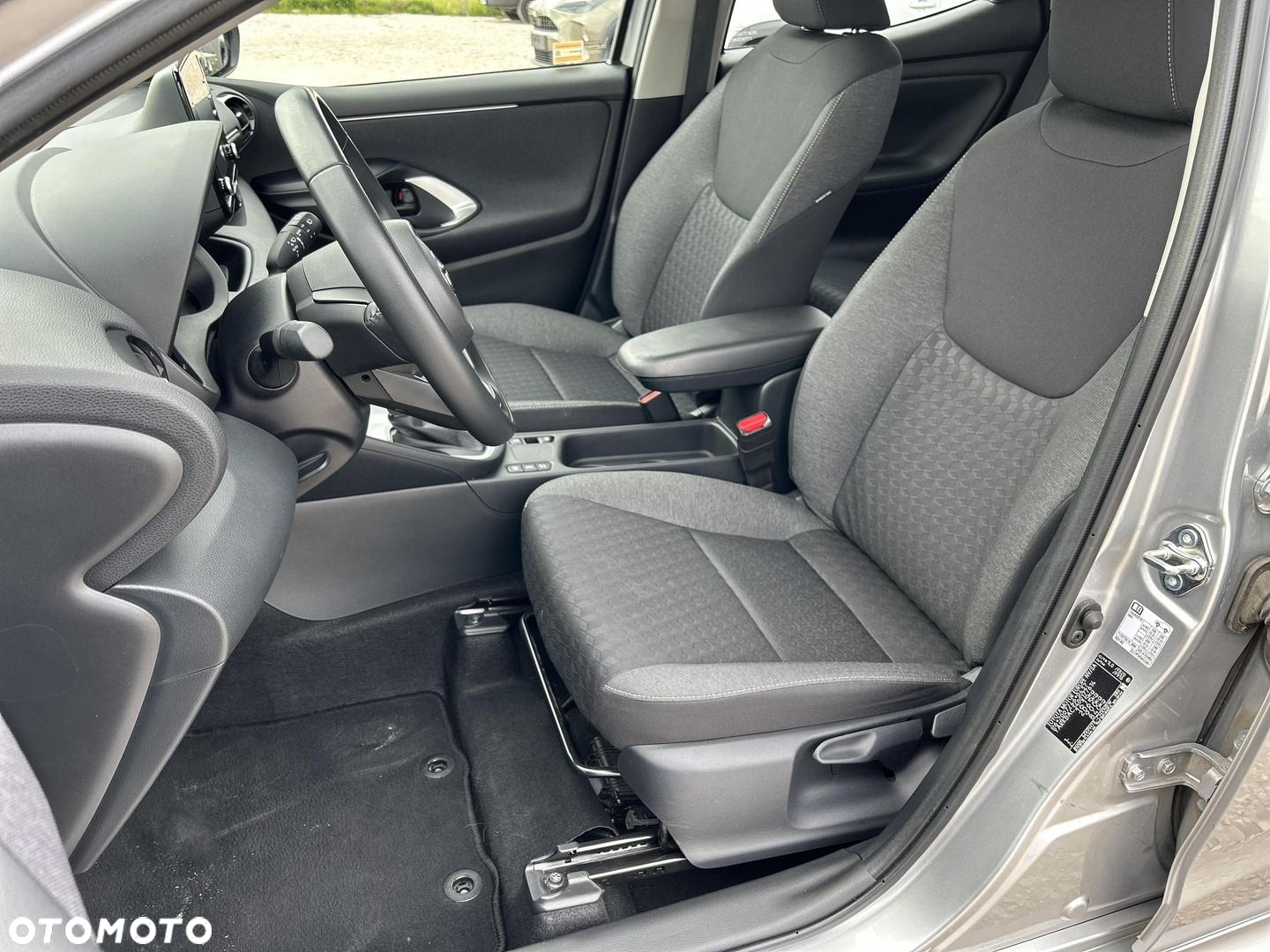 Toyota Yaris - 10