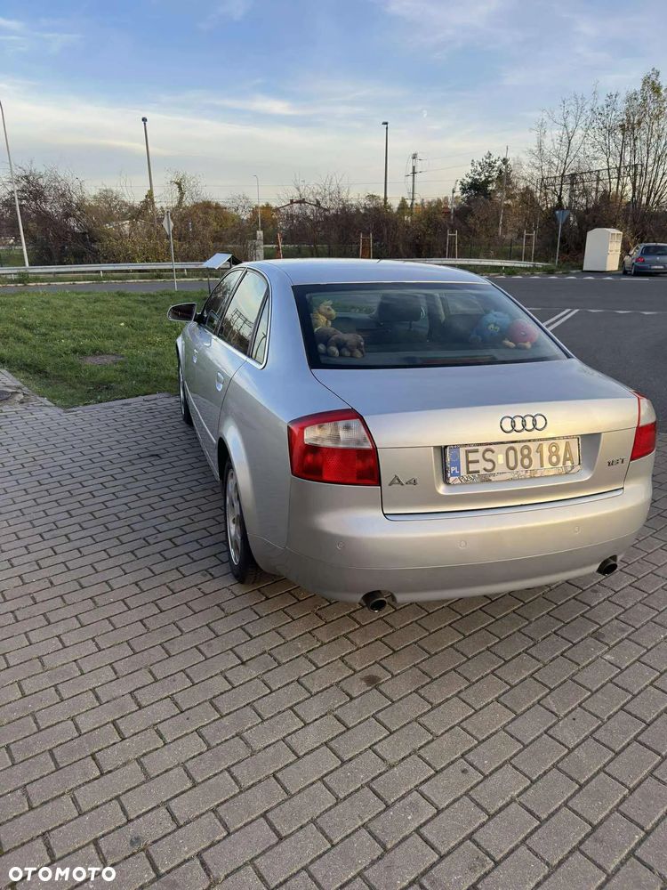 Audi A4 Limousine - 2