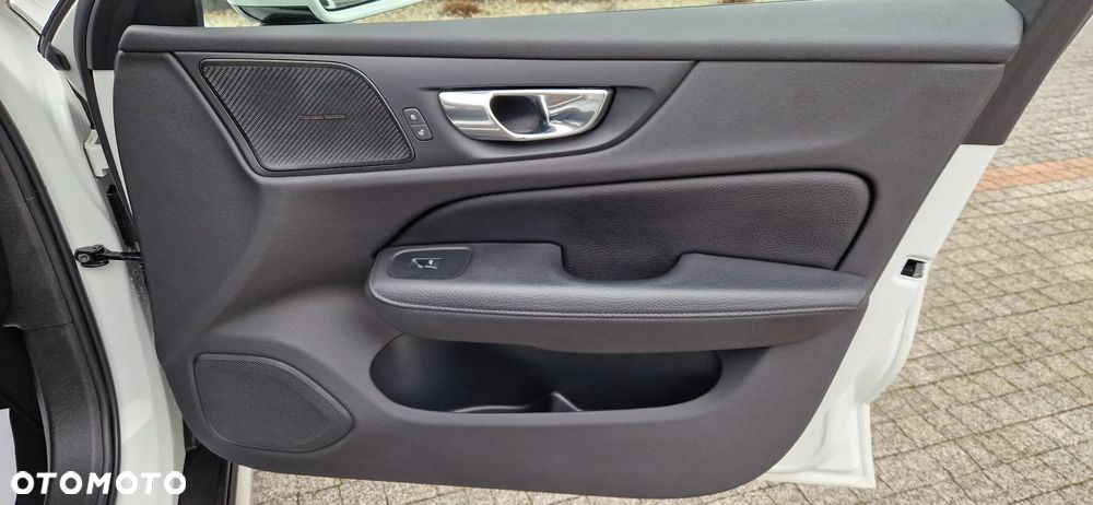 Volvo V60 Cross Country D4 AWD Geartronic Pro - 16