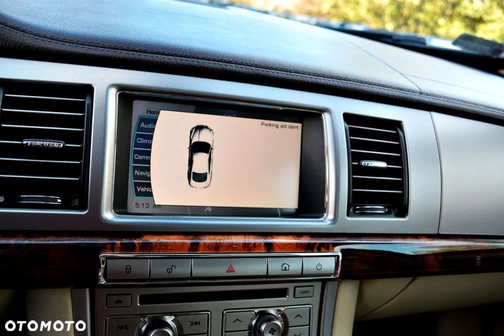 Jaguar XF 4.2 V8 Premium Luxury - 27