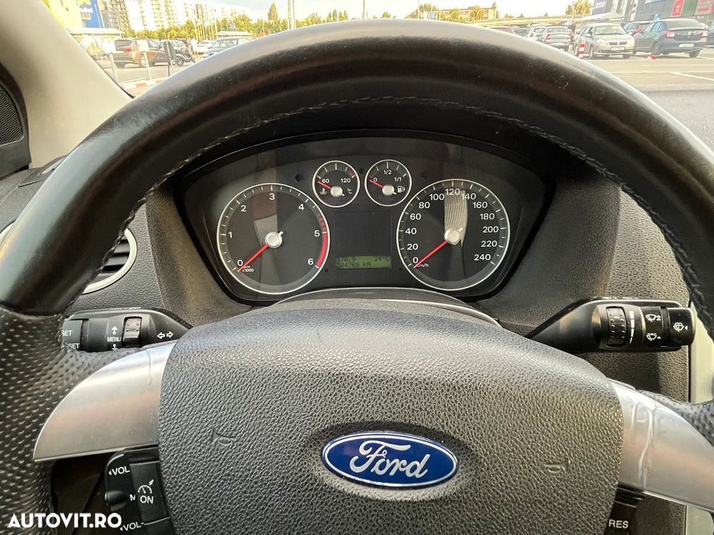 Ford Focus 1.8 TDCi Trend - 8