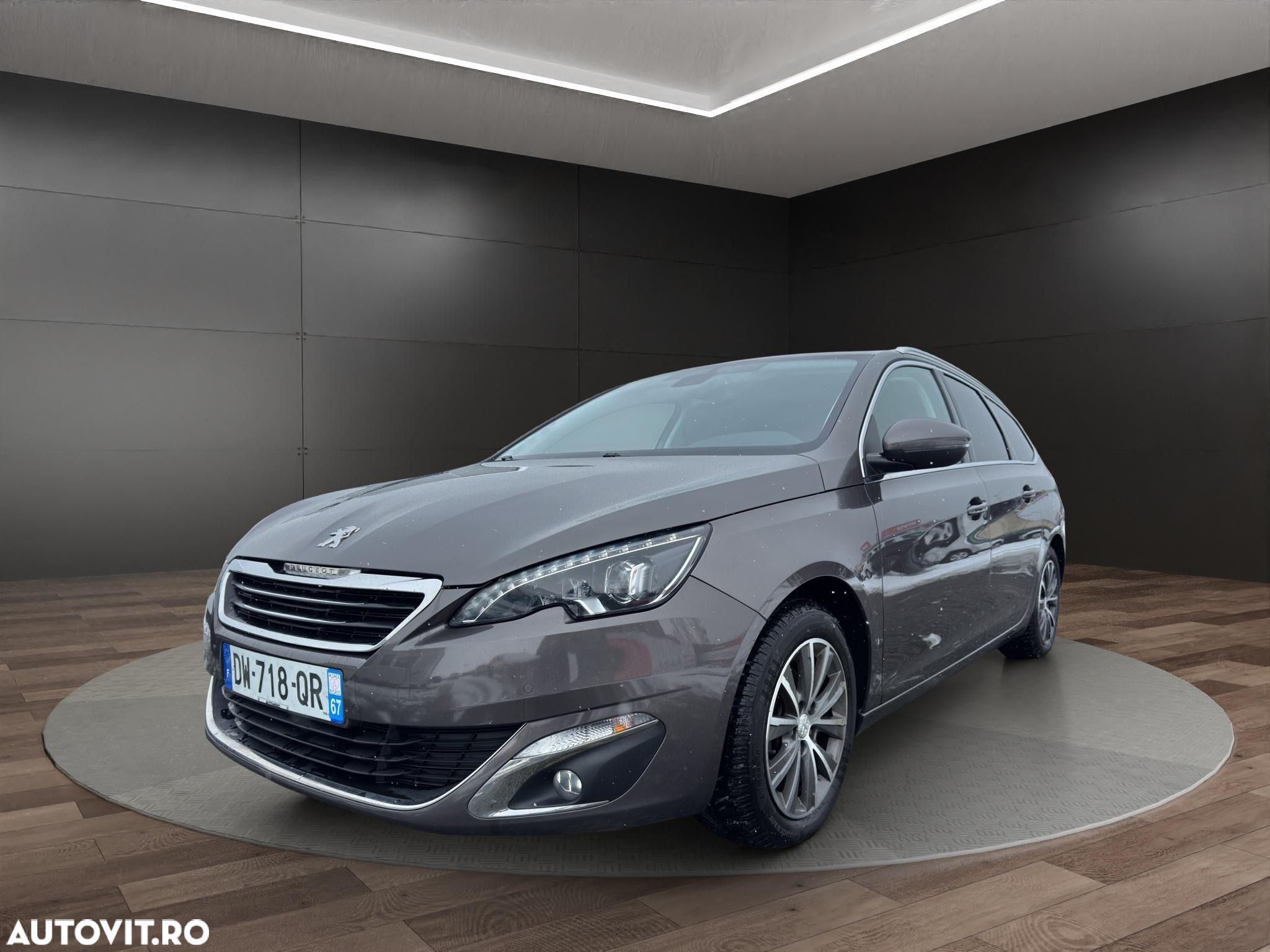 Peugeot 308 SW 1.2 L PureTech Turbo Allure Aut. - 1