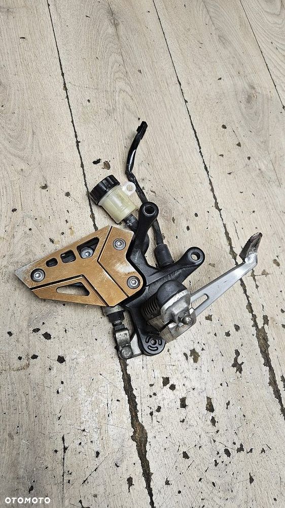 KAWASAKI Z 900 DŹWIGNIA +POMPA HAMULCA NOŻNEGO SET PRAWY MOCOWANIE - 11