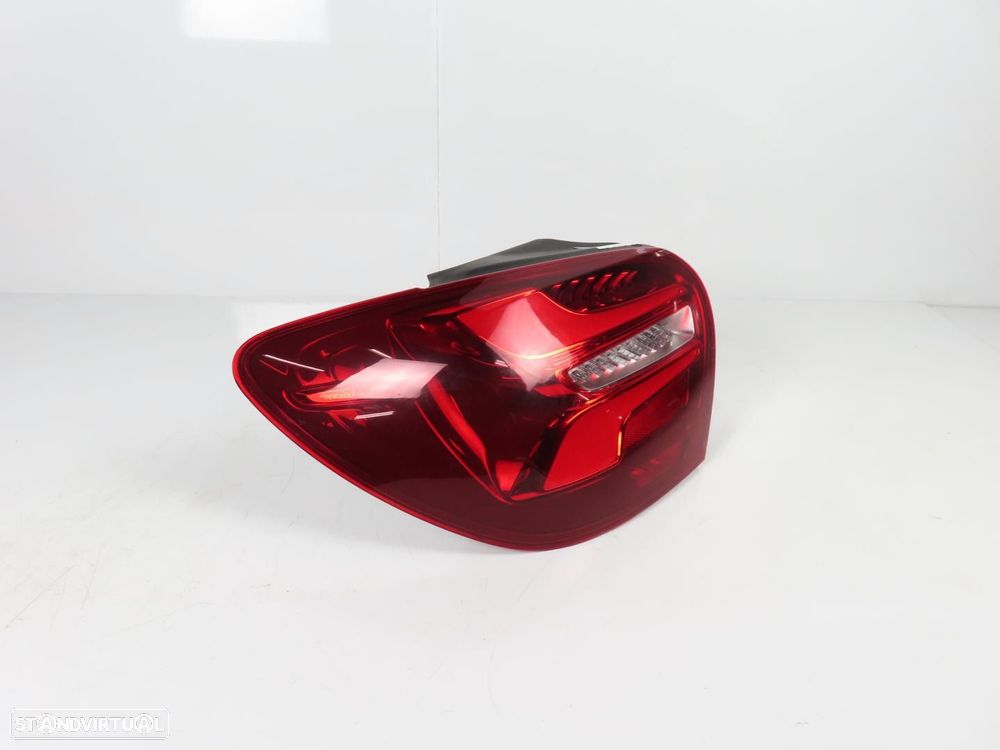 Farolim LED Esquerdo/Trás Usado / Original MERCEDES-BENZ A-CLASS (W176) A1769065... - 2