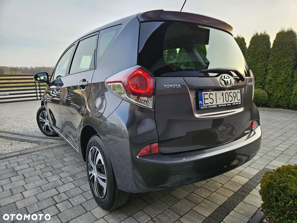 Toyota Verso S 1.33 VVT-i Comfort - 2