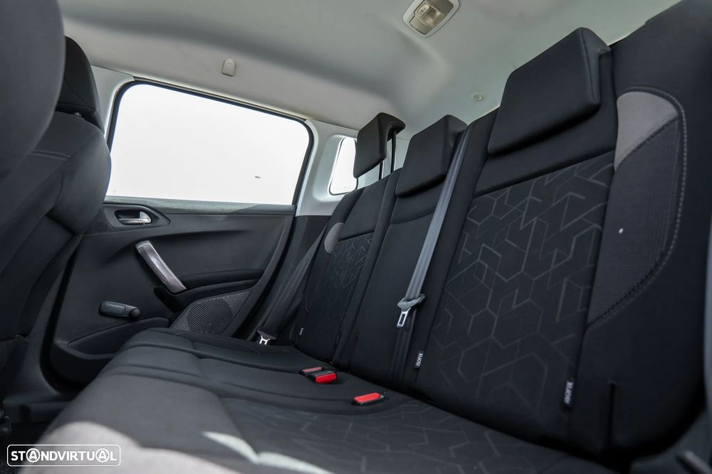 Peugeot 2008 PureTech 82 Active - 14