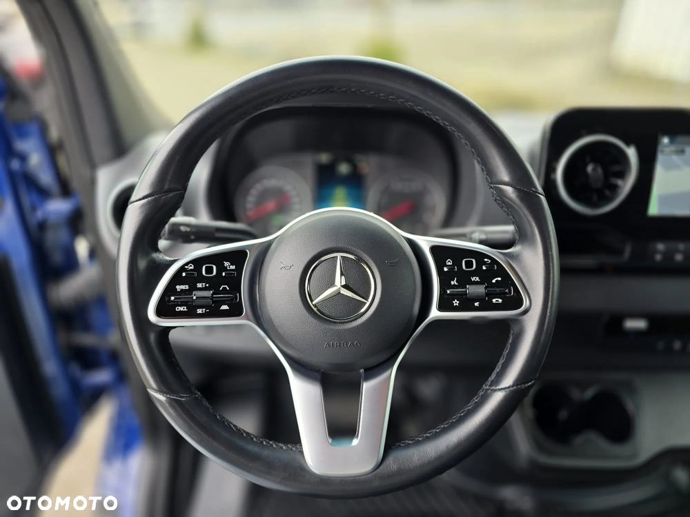 Mercedes-Benz Sprinter - 7
