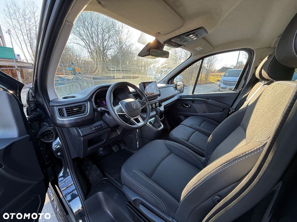 Renault Trafic - 12