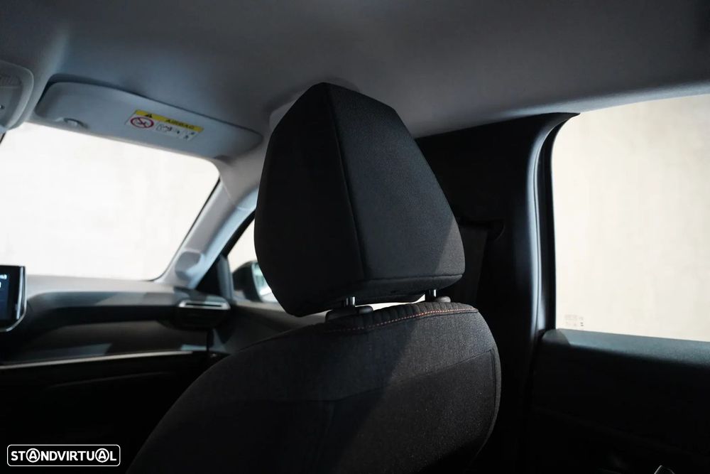 Peugeot 208 - 42