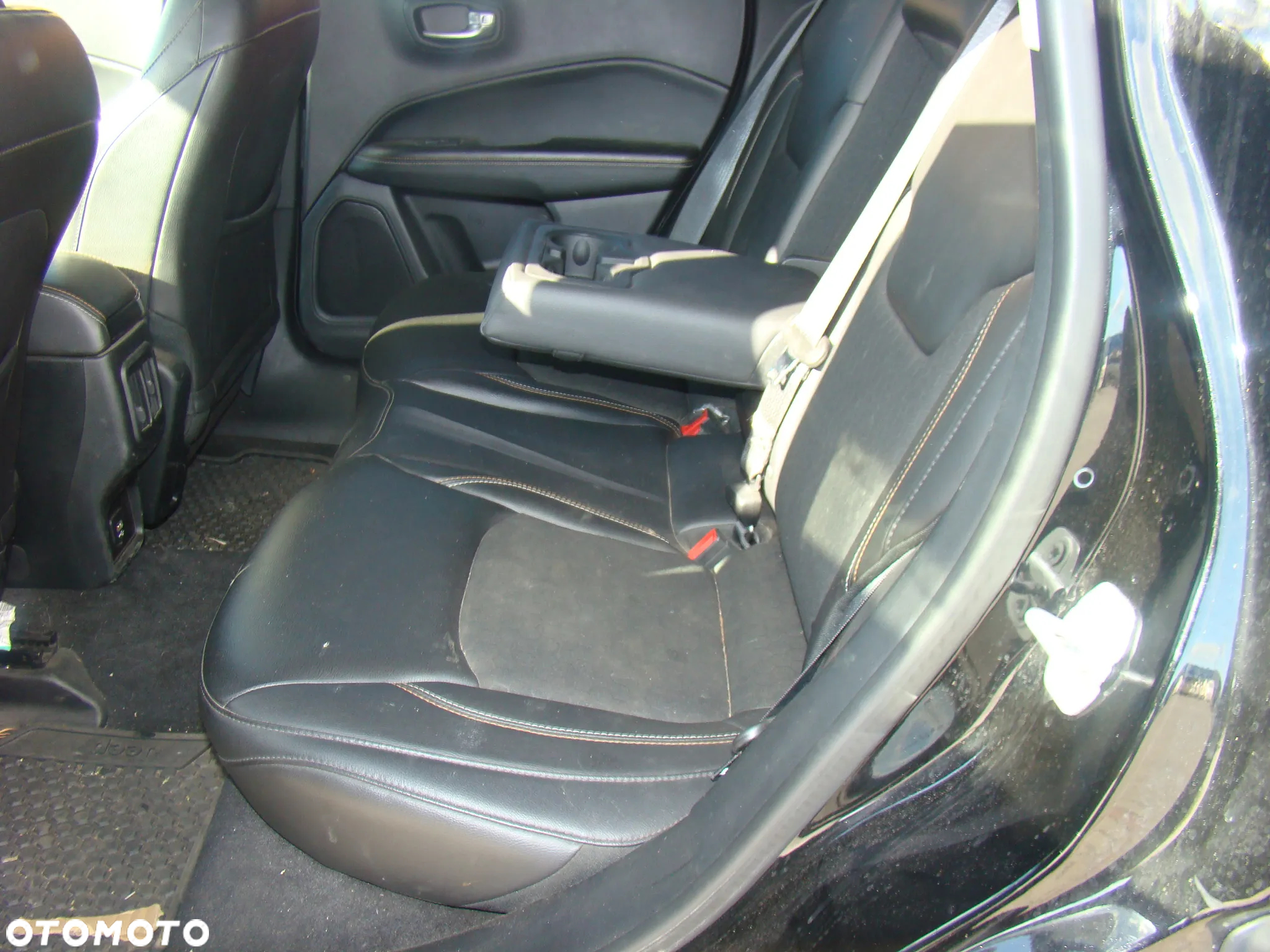 Jeep Compass - 15