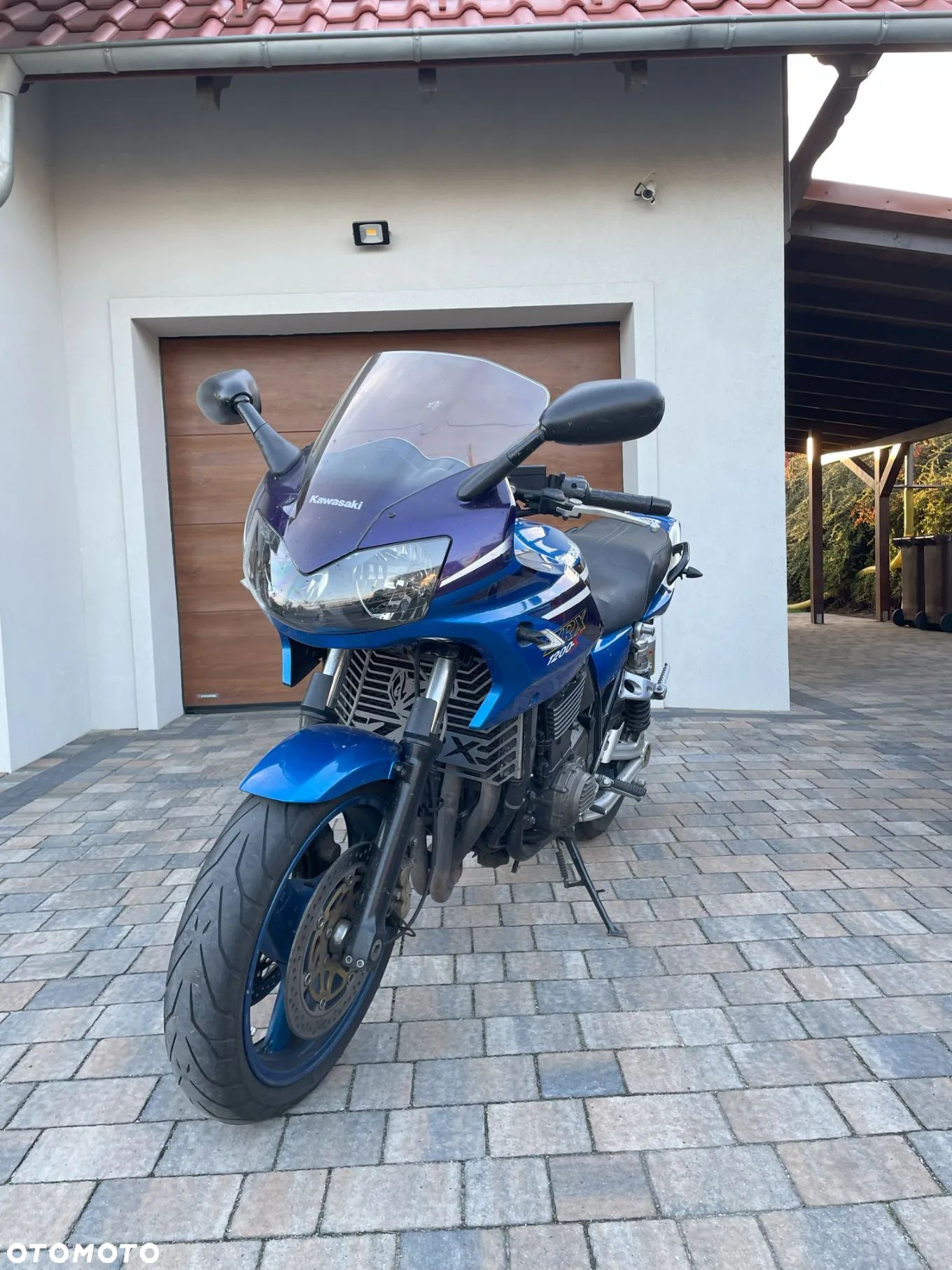 Kawasaki ZRX - 1