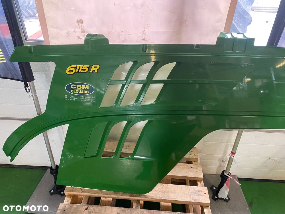 Sprzedam panel boczny maski John Deere - 8