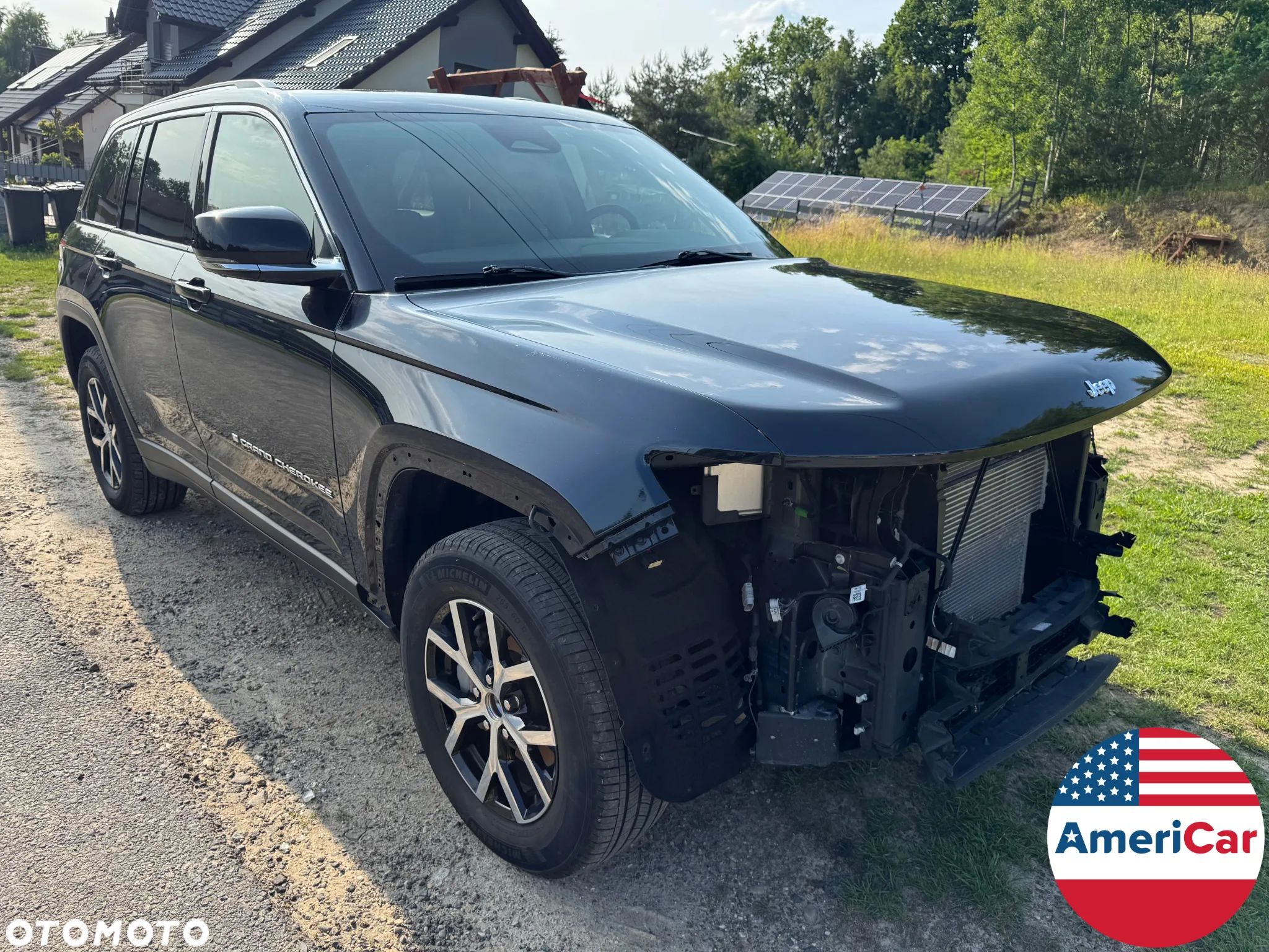 Jeep Grand Cherokee - 1