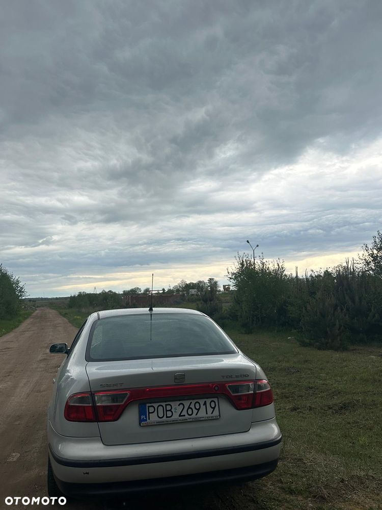Seat Toledo 2.3 V5 - 4
