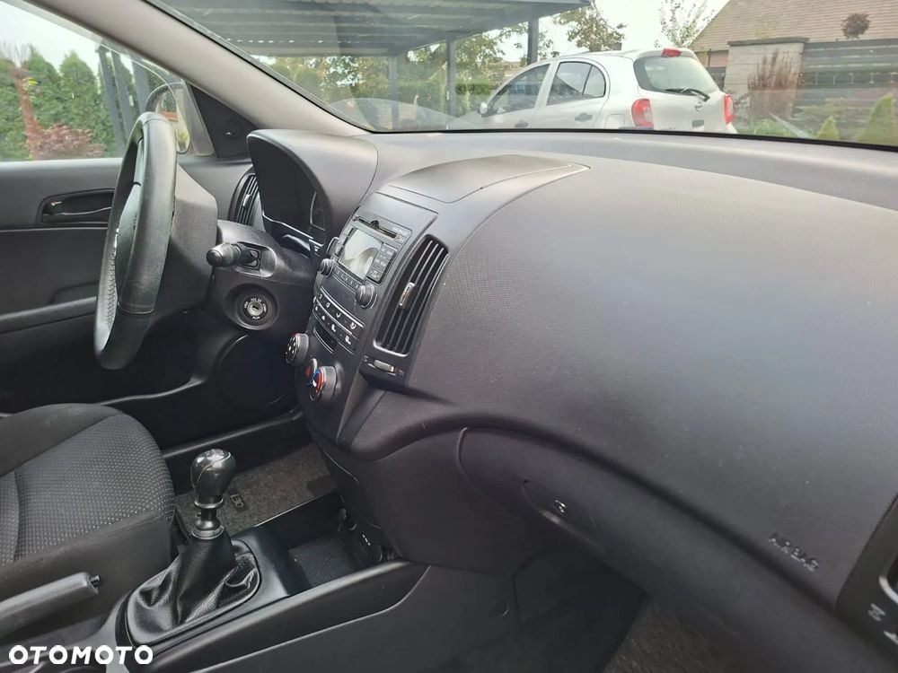 Hyundai i30 1.4 Base - 6