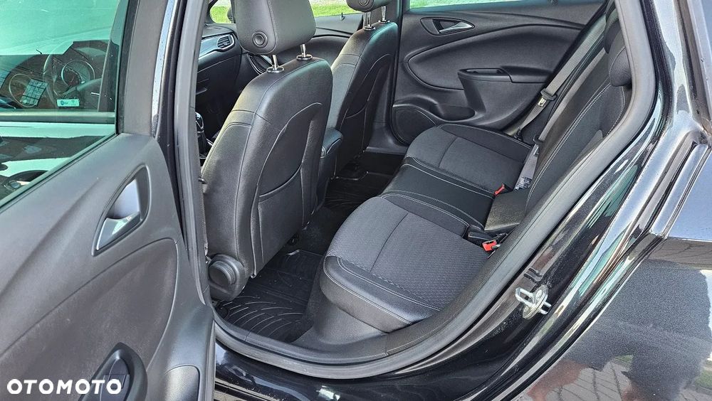 Opel Astra 1.4 Turbo Innovation - 10
